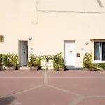 Apartment Bundle 2 Apparts, 12 Person - Parking, Station, Calais