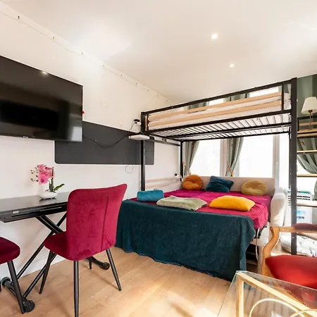 Apartment Bundle 2 Apparts, 12 Person - Parking, Station, Calais