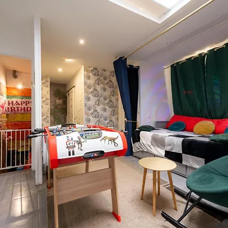 Bundle 2 Apparts, 12 Person - Parking, Station, Apartment Calais