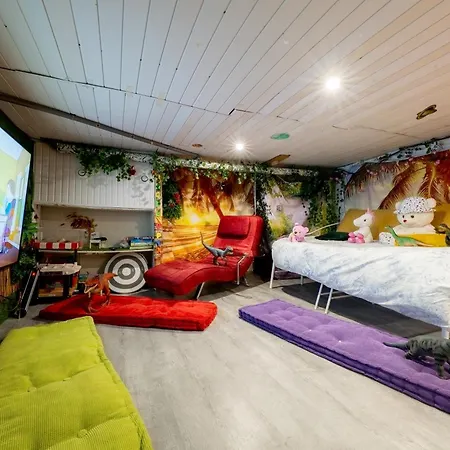 Bundle 2 Apparts, 12 Person - Parking, Station, *