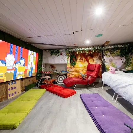Bundle 2 Apparts, 12 Person - Parking, Station, Calais