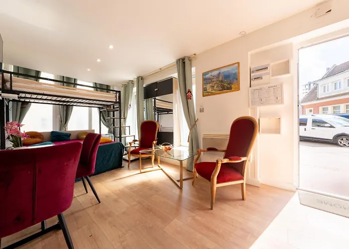 Bundle 2 Apparts, 12 Person - Parking, Station, Calais