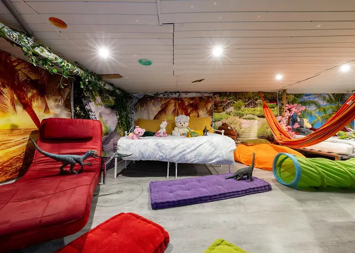 Bundle 2 Apparts, 12 Person - Parking, Station, Appartement *