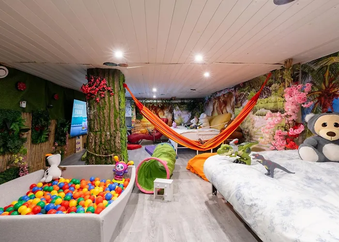 Bundle 2 Apparts, 12 Person - Parking, Station, *