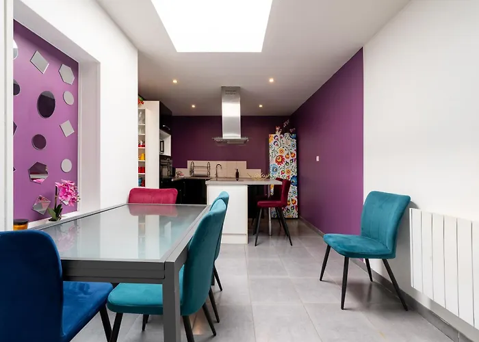 Bundle 2 Apparts, 12 Person - Parking, Station, Appartement *