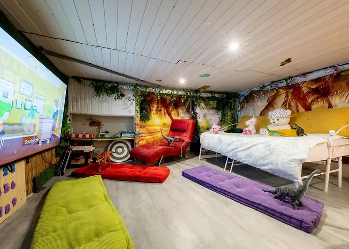 Bundle 2 Apparts, 12 Person - Parking, Station, *