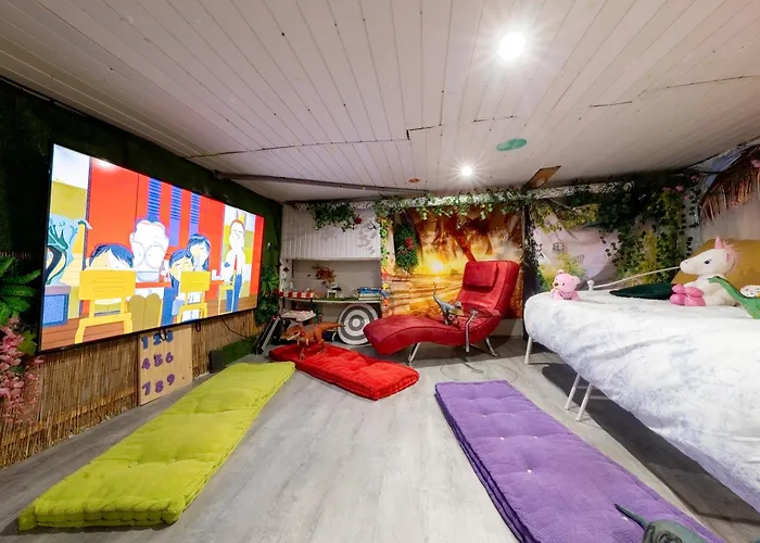 Bundle 2 Apparts, 12 Person - Parking, Station, Calais